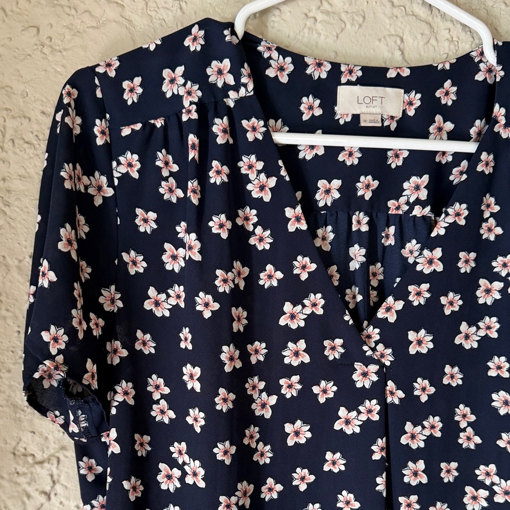 LOFT Navy Floral Short Sleeve V-Neck Blouse - Picture 3 of 4